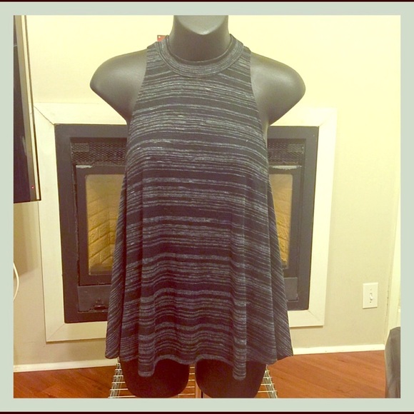 EXPRESS Sleeveless Flowy Tank XS - Picture 2 of 6